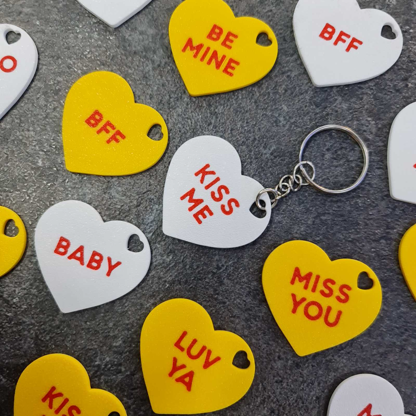 hearts inscriptions by bellero household festivities heart love be miss luv ya kiss me bff baby xoxo keychain key valentiensday valentine valentinstag 3D print model - Mito3D