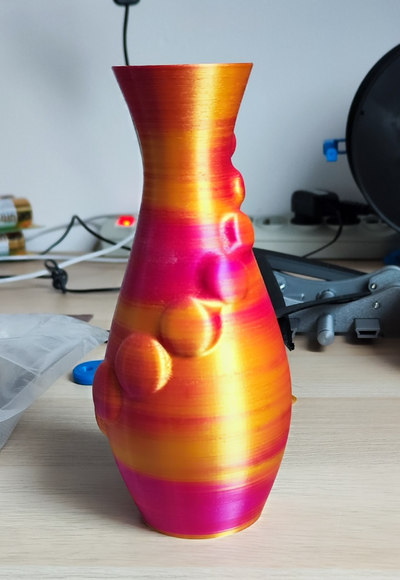 bulle vase by fatigué jaroslav ménage décor vasefleurs décodeur accueil maison accessoire fleur 3d print model - Mito3D