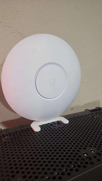 unifi ubiquiti ap pró ficar pé by dyha33 passatempo faça eletrônicos internet rede 3d print model - Mito3D