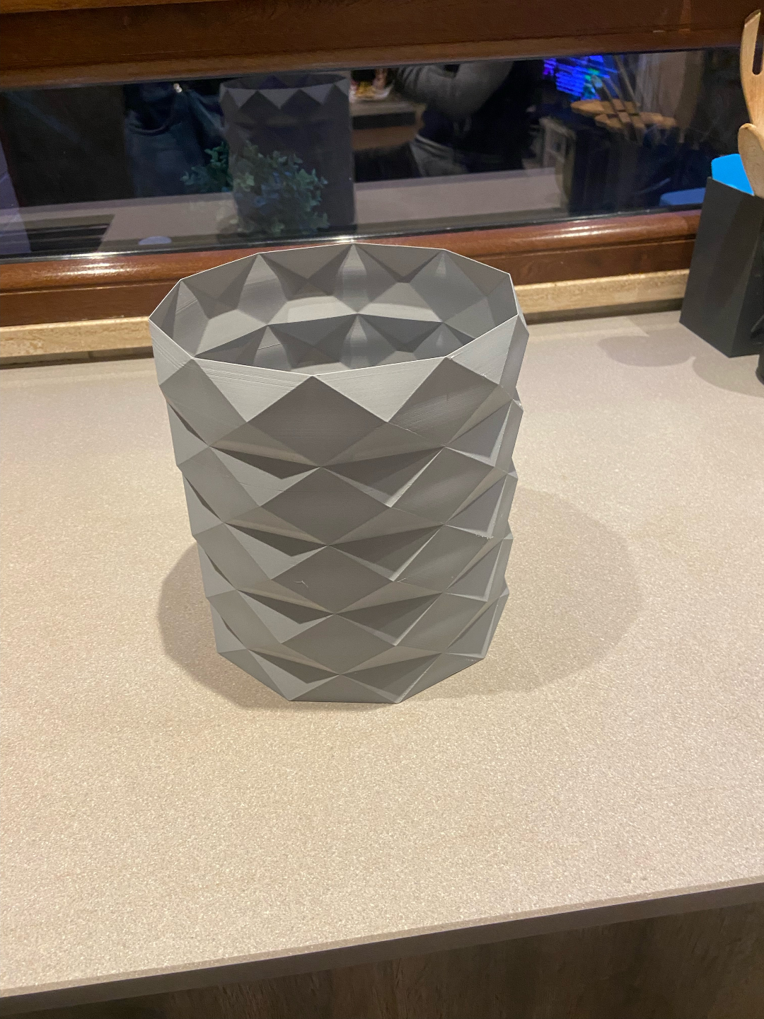 low-poly vase by hitokiri generative 3d model my paper lowpoly trash 3D print model - Mito3D