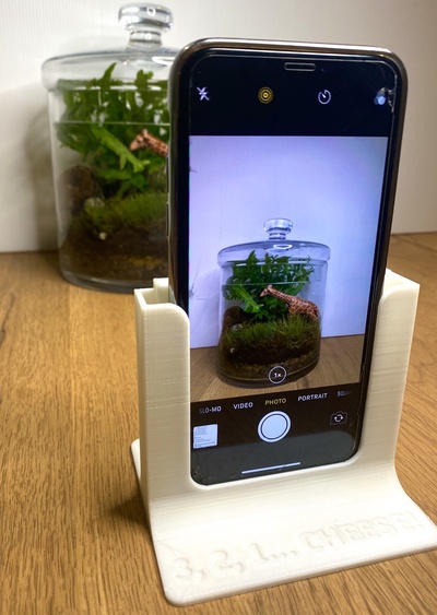 telefon kulp destek fotoğraflar by ik3digital araçlar gadget'lar standı iphone akıllı tutucusu foto stand iphonestand 3d print model - Mito3D