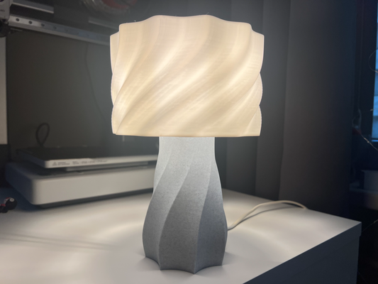 scrivania lampada 001 by 3dmn domestico arredamento ombra lampadina illuminazione luce accessorio bambu bambolotto a1 mini 3d print model - Mito3D