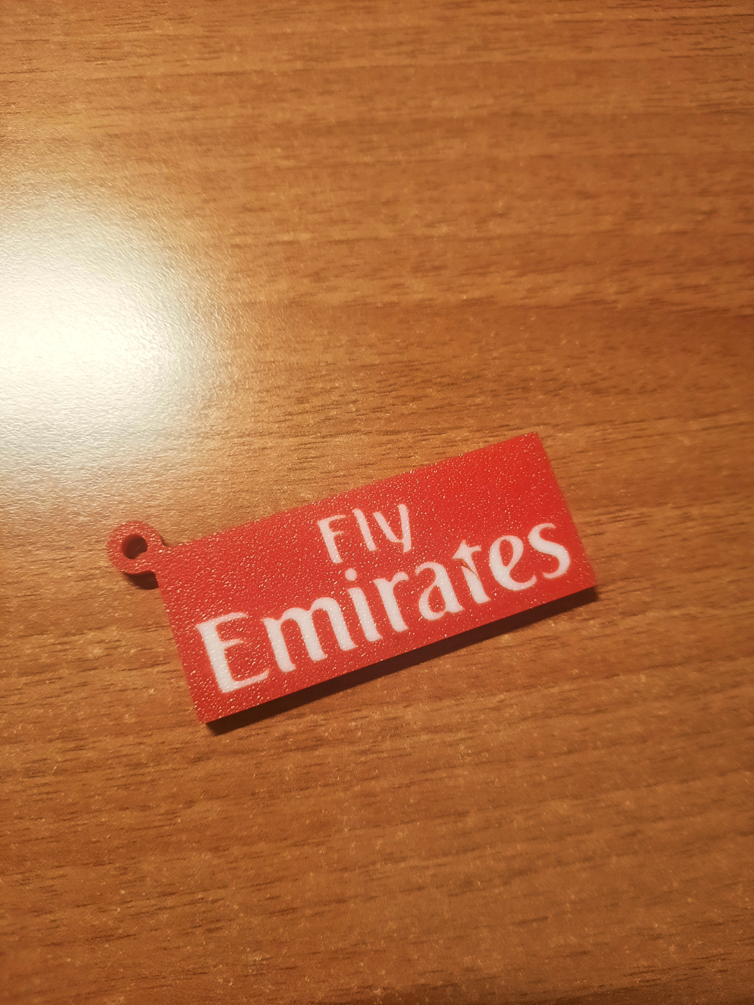 volar emiratos logo llavero by luke leek 98 arte señales logos llaveros vuele avión aerolínea aerobús a380 boeing empresa uae 3D print model - Mito3D