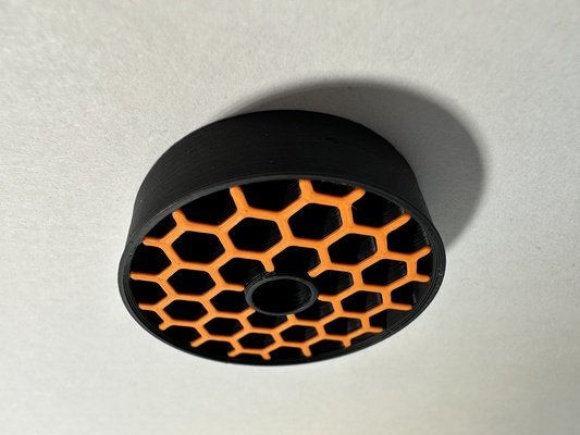 honeycomb 45rpm adapter mulitmaterial by fredster tools gadgets record vinyl vinylrecord schallplatte 3d print model - Mito3D