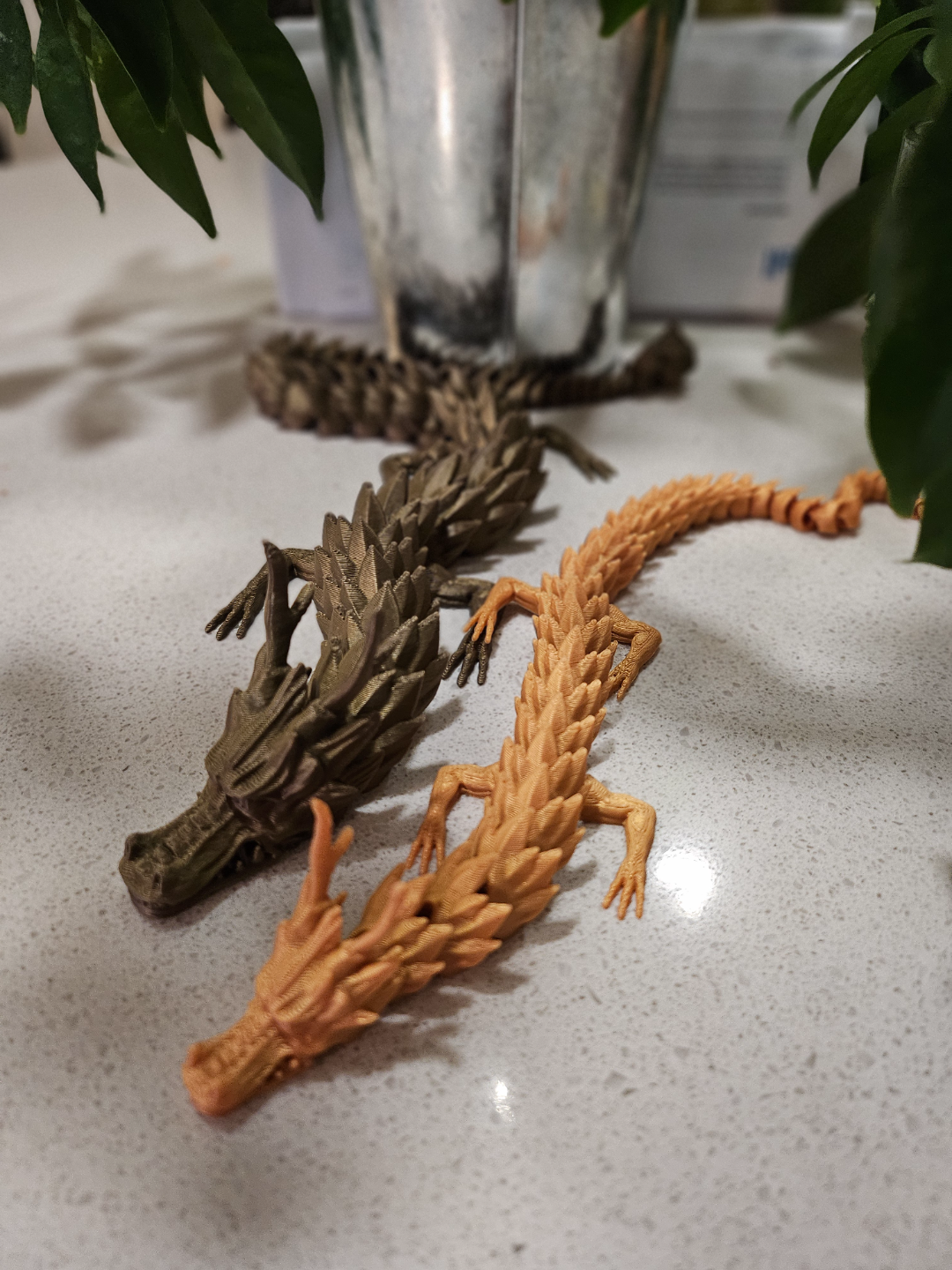 flexi drachen kristall schwanz drucken ort by tommy gewehr spielzeuge spiele lunge artikuliert 3D print model - Mito3D