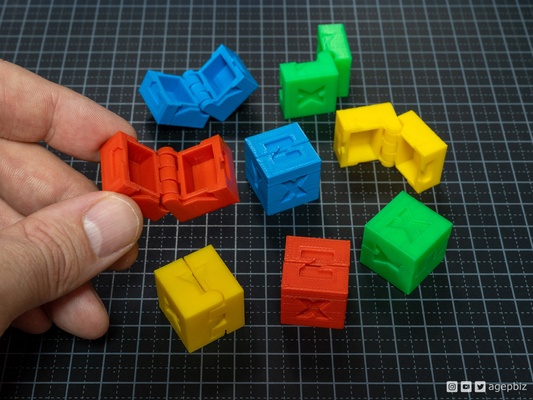articulé étalonnage cube by agepbiz 3d imprimante tester modèles référence printinplace calibrationcube test d'étalonnage 3d print model - Mito3D