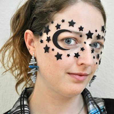 flotante luna estrellas mascarada máscara by penolopybulnick moda modelos víspera santos tul tinkercad instructables 3d print model - Mito3D