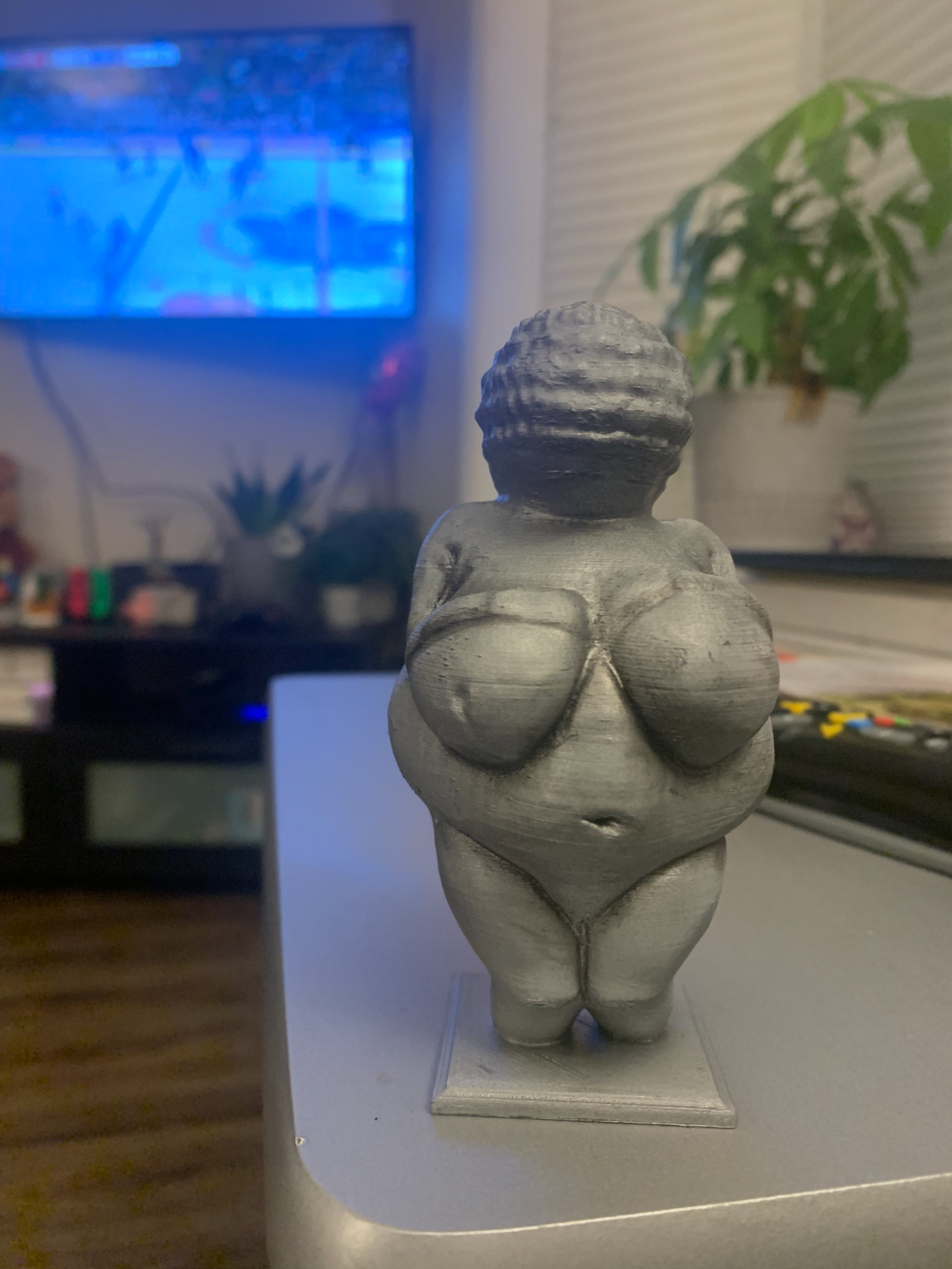 vénus of willendorf by pzi 3d art sculptures femme sculpture 30000 25000 bc archéologie l'histoire 3D print model - Mito3D