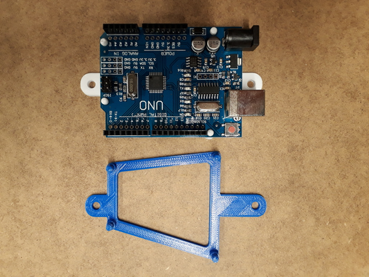 simple arduino uno mount bracket by mandrake hobby & diy electronics prototyping 3d print model - Mito3D