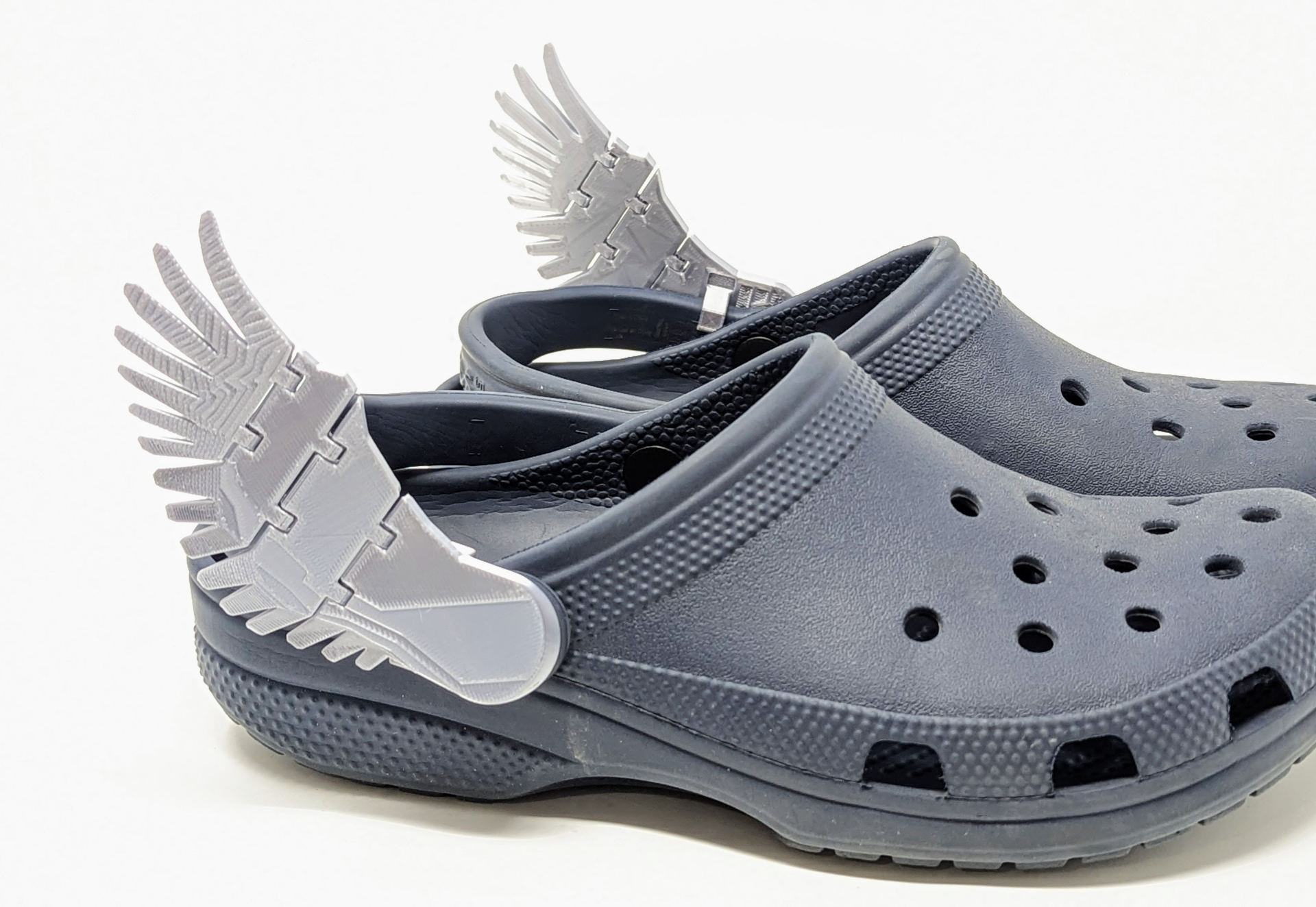 articolato croc ali remixato by spacemanspiff moda calzature jibbitz jibbet jibbit pegasus ermete in esecuzione 3D print model - Mito3D