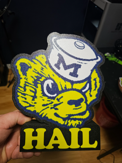 michigan saluer lumière boîte by joshdusseau art panneaux logos ncaa football 3d print model - Mito3D