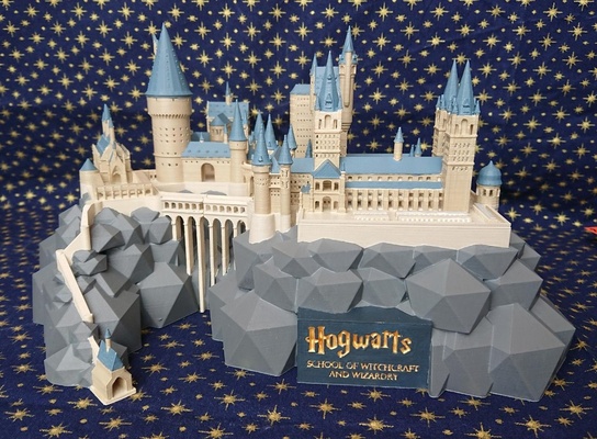 hogwarts castle 3 parts larger print remixed by kisscoool18 art sculptures large hogwartscastle harry potter 3d print model - Mito3D