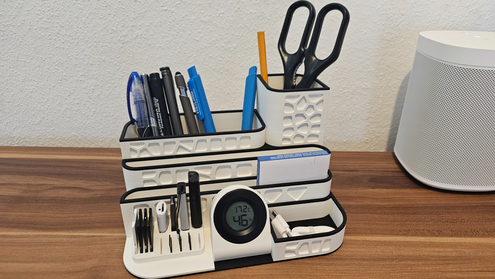 organizer gadget by big greek household house models pen container pencil holder penholder office desktop desktoporganizer desk accesories usb micro nerd sd card bambu bambulab lab x1c p1p p1s box post postit no support needed 3D print model - Mito3D