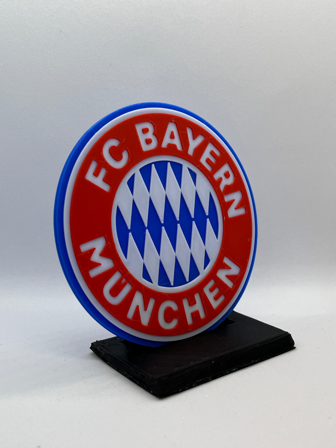 fc bayern nchen logo by tarik77 art panneaux logos fuball football football club munich fcb bundesliga 3D print model - Mito3D