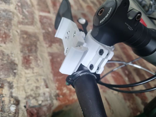 telefon binmek adaptör uzman sirrus profesyonel by cuci46 araçlar gadget'lar kulp destek tutucusu bisikletli sahibi bisiklete 3d print model - Mito3D