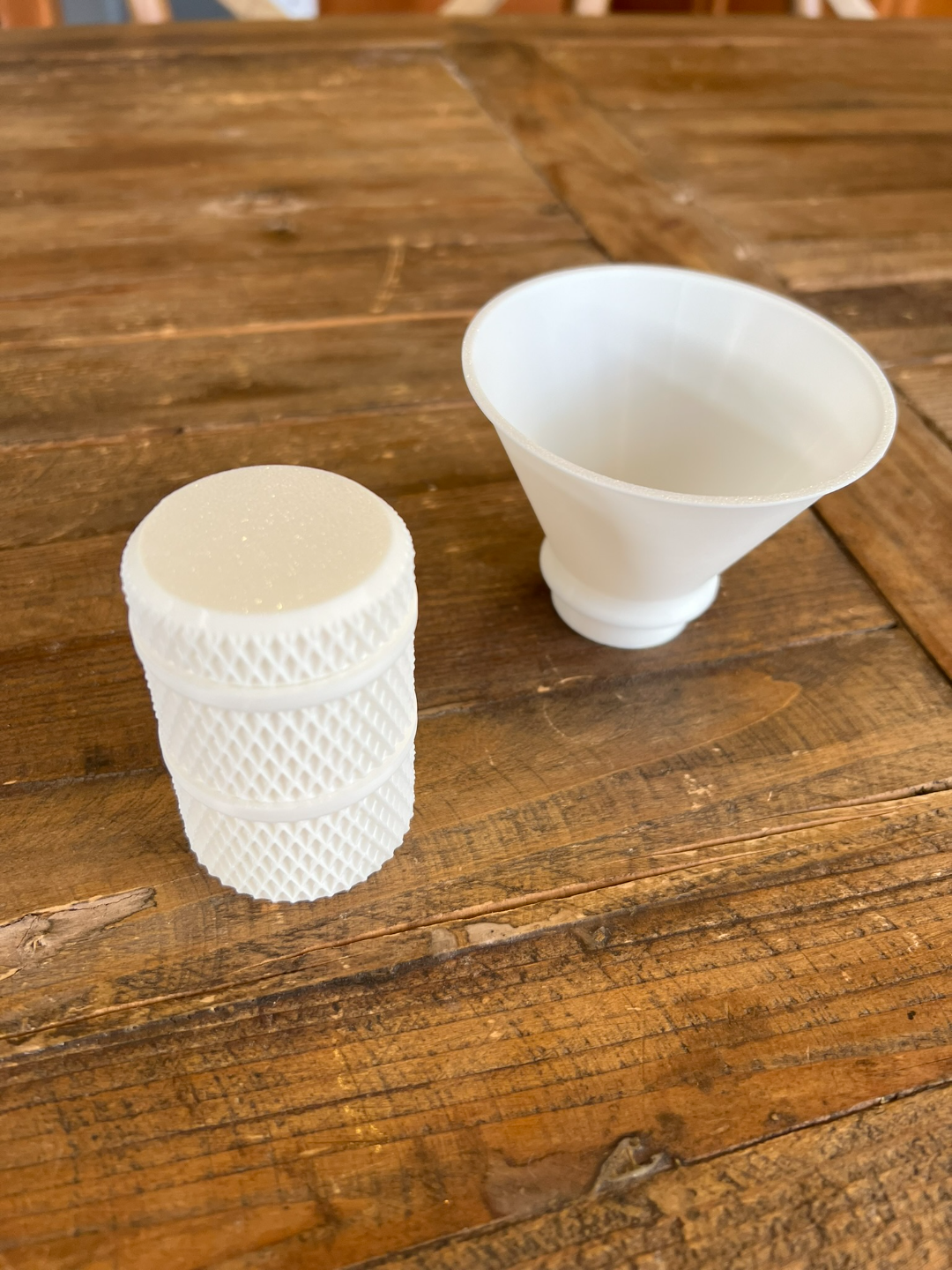 gerändelt stapelbar fall mantel tabletten or pulver trichter neu gemischt by johnyohanna werkzeuge veranstalter pille ergänzung 3D print model - Mito3D