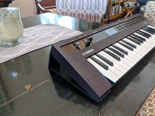 yamaha recuperare serie in piedi remixato by argentoxl passatempo fai musica staffa synth tamburo macchina sintetizzatore sintetizzatori 3d print model - Mito3D