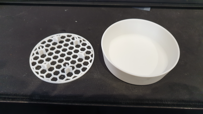 condensation coaster by hamster ménage maison modèles bac récupération bouteille d'eau pouvez 3d print model - Mito3D