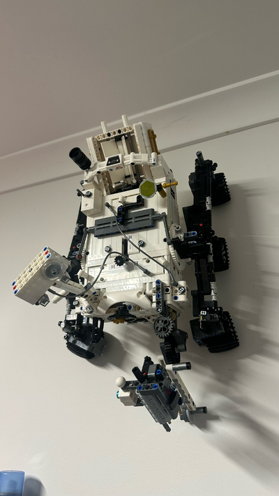 lego technique 42158 nasa mars vagabond persévérance mur monter by arbuste jouets jeux 3d print model - Mito3D