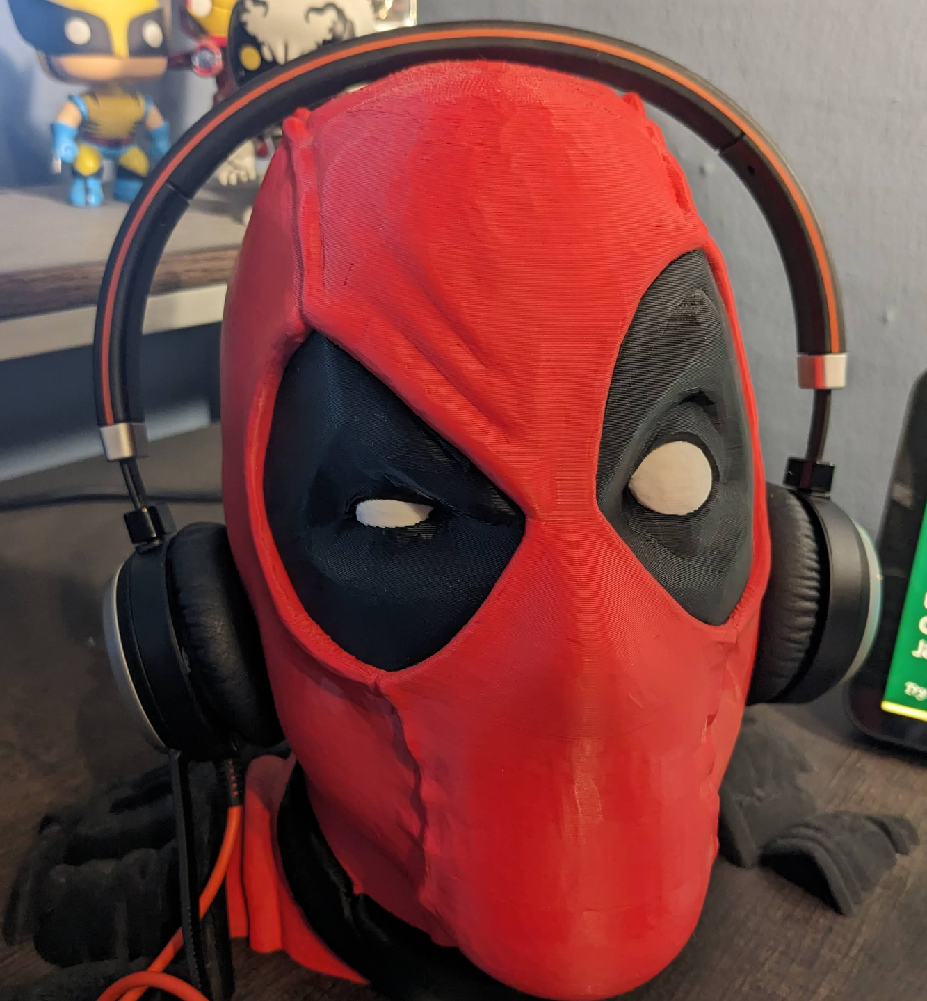 dead pool casque musique titulaire soutien by josh ménage bureau accessoire organisateur 3D print model - Mito3D