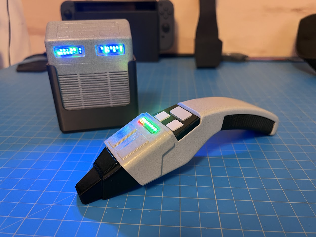 star trek type 2 phaser boomerang remixed by donald sayers props & cosplays startrek ds9 voyager 3D print model - Mito3D