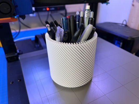 taktil spiral vase stift tasse by donald sager haushalt büro halter unterstützung bleistift vasemode 3d print model - Mito3D