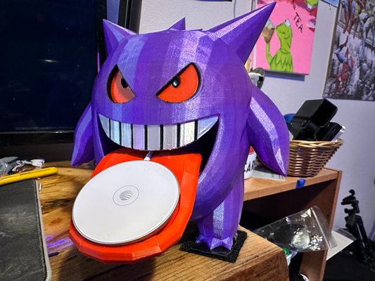 gengar fili telefono caricabatterie in piedi per 15w remixato by smokiemcagee miniature creature pokemon gastly accessori base titolare supporto utile decorazione figurina colpire 3d print model - Mito3D