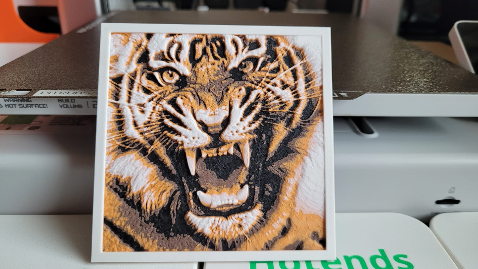 hueforge tiger by bertbee generative 3d model & lithophane hue huefogre hueforege art classic ratrod forge 3D print model - Mito3D