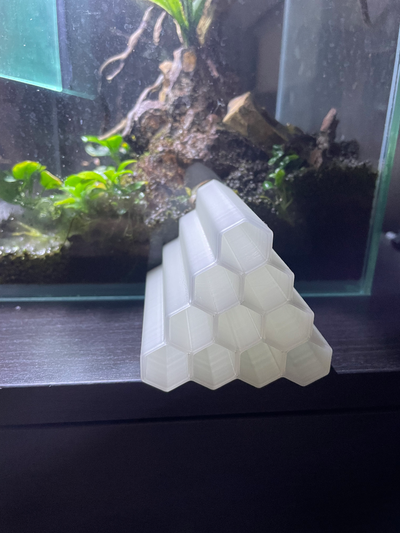 aquário camarão piramide favo mel by loboskrim casa animais estimação tanque hex esconder esconderijo ocultar decoração 3d print model - Mito3D