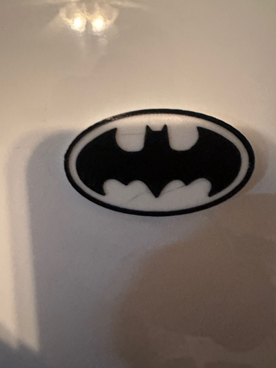 batman logo magnet by goldiesvinyl household decor dc 3d print model - Mito3D