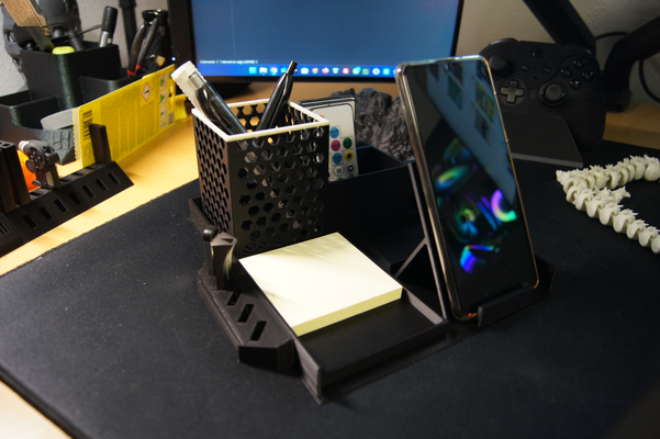 einfach desktop veranstalter by e9 3d haushalt büro wettbewerb 2024 bambulab gewinner lager p1s zubehör telefonständer halter unterstützung stift modern deko stand frei design schnell platz schreibtisch drucken 3d print model - Mito3D