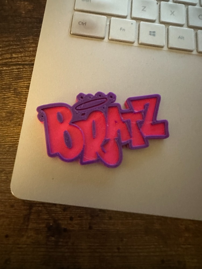 bratz logo magnet by goldiesvinyl haushalt dekor puppe kühlschrank 3d print model - Mito3D