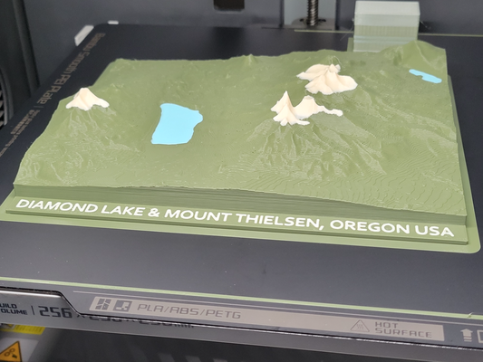 topo of diamante lago mt thielsen oregón estados unidos by kabendesign educación geografía montaña topografía topográfico mapa cascada montañas cráter volcán muralla exterior molinero 3d print model - Mito3D