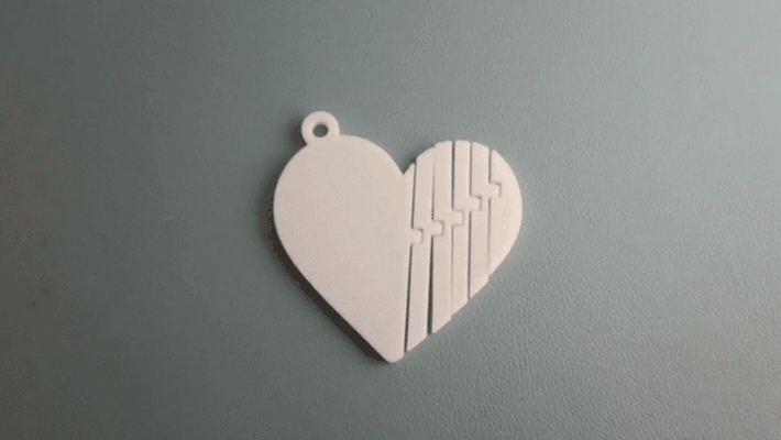 flessibile cuore portachiavi by valeria momo mattia arte 2d flettere articolato 3d print model - Mito3D