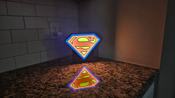 superman boite lumière logo nuit by rubicon art panneaux logos led lampe dc bandes dessinées homme of acier geek décor intello cadeau accueil maison dyi projet cosplay ventilateur boîte mur 3d print model - Mito3D