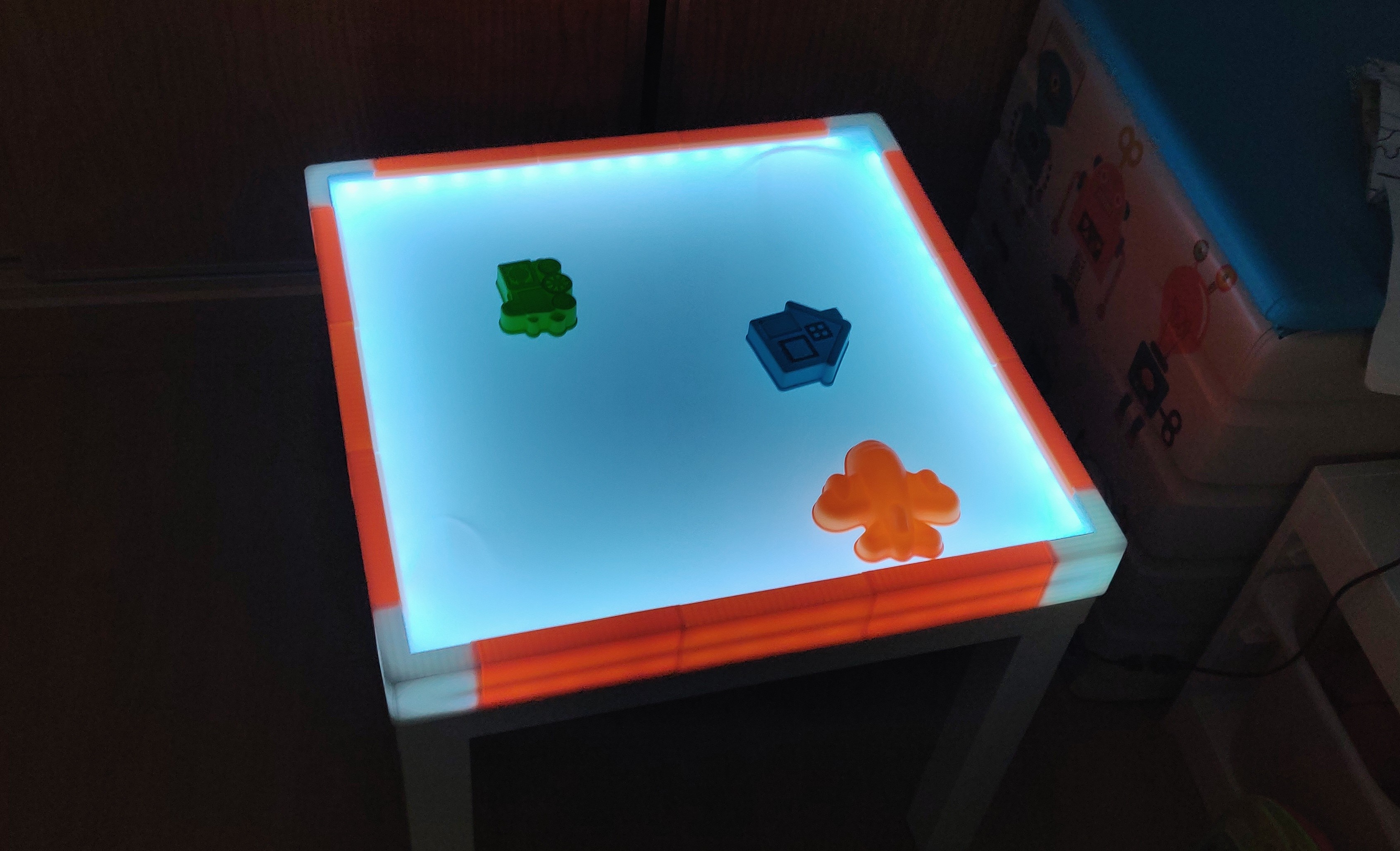 led licht tabelle by cloudhd3d spielzeuge spiele ikea kinder ikealack lehrreich mangel ledmount thingiverse methacrylat 3D print model - Mito3D