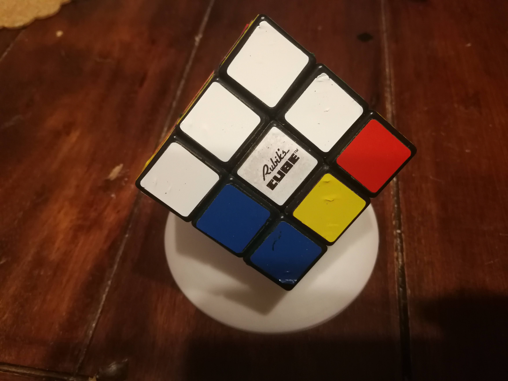 piédestal rubik cube by chéri ar jouets jeux supporter 3D print model - Mito3D