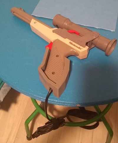 nintendo nes zapper wall mount by neocrisis art models 3d print model - Mito3D