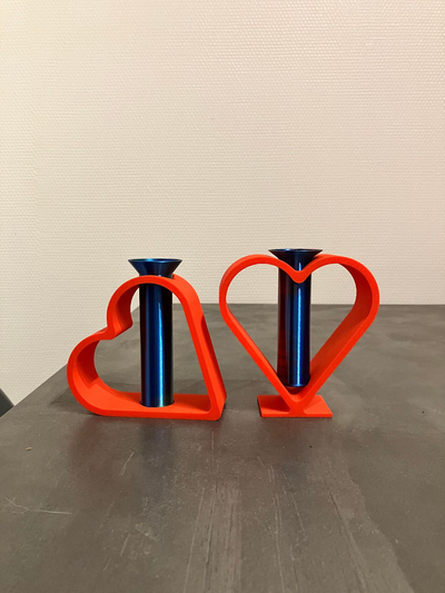 herz vasen lügen stehen typ by tdibrian23 haushalt haus modelle vase kunst tasse herzvase stand up valentinstag liebe liebesherz herzensliebe 3d print model - Mito3D