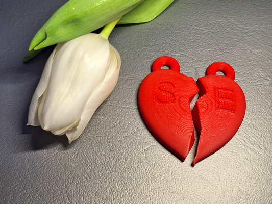 unido corazón iniciales by schuetzi99 moda modelos llavero colgante pendiente día san valentín regalos san valentin hogar amor corazon 3d print model - Mito3D