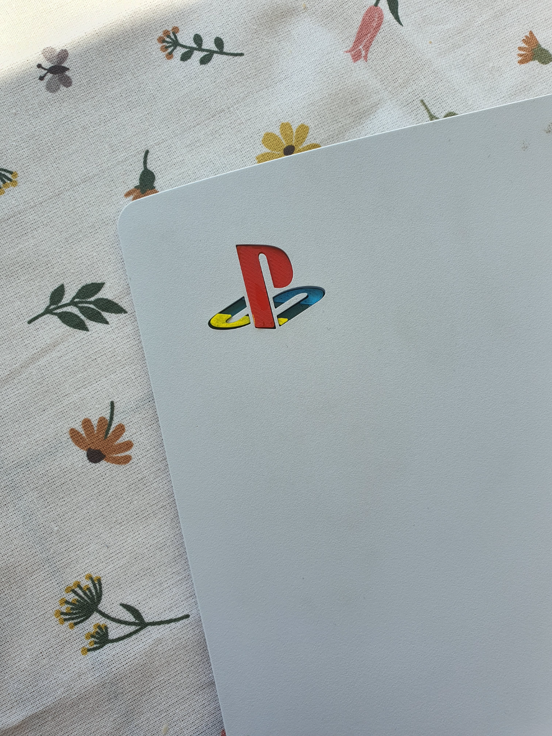 playstation 5 rétro logo insérer 4 couleurs by teckdesigndk loisir diy ps playstation5 sony ams couleur 3D print model - Mito3D