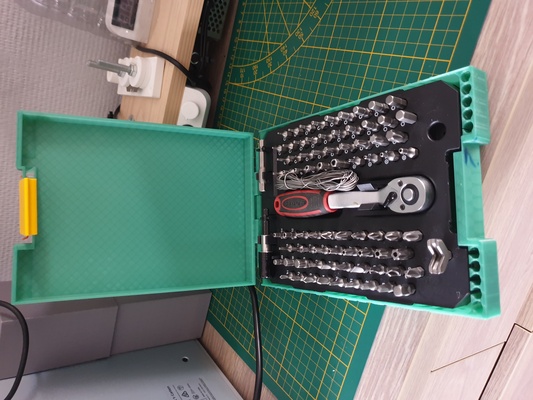 boite conjunto trinquetes et d embutidos parque remezclado by minivanbuzz herramientas caja maleficio bits 3d print model - Mito3D