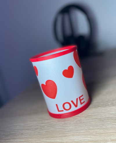 stift container valentinstag ausgaben by rg design haushalt büro liebe rot herz 3d print model - Mito3D