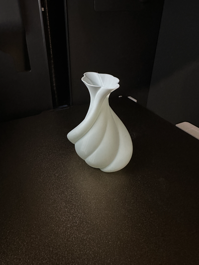 vase v2 by ashocelot ménage décor fleur 3d print model - Mito3D