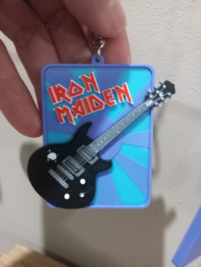 keychain guitar iron maiden metallica by tatteljeeke art models sleutelhanger rock gitaar 3d print model - Mito3D