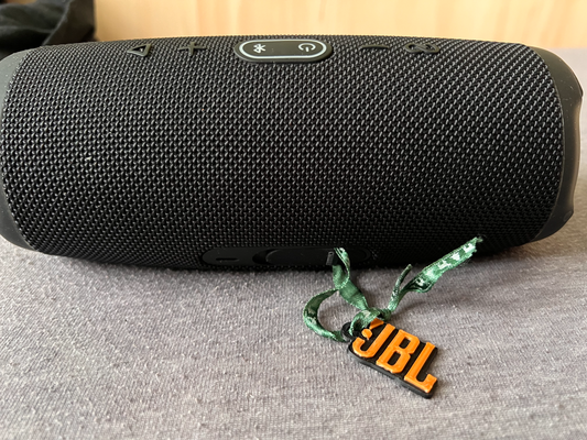 jbl llavero by jarosturcek casa decoración altavoz 3d print model - Mito3D