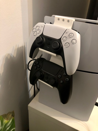 ps5 kontrolör ayakta durmak klips 2x by rs 666 araçlar gadget'lar ps5controller ps5controllerstand dualsense ps oyun istasyonu 3d print model - Mito3D