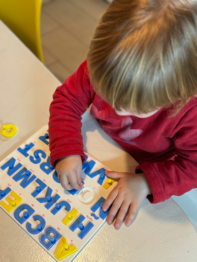 alphaboard abenteuer by yullianprint3d bildung modelle lehrreich spielzeug alphabet lernen kinder spiel sprache entwicklung vorschule alphabetisierung hilfe interaktiv tafel phonetisch puzzle kleinkind aktivität fein motor kompetenzen brief anerkennung abspielen lernen früh alphabetisch auftrag wort verband aussprache leiten griffe sicher dauerhaft material kognitiv einnehmend child friendly design bunt rechtschreibung spaß wortschatz gebäude klang passend einfügung parent interaktion phonik trainieren kreativ kindergarten bereit rede sensorisch hands on visuell erinnerung erweiterung fertigkeit lehren werkzeug meisterschaft kind geschenk play based 3d print model - Mito3D