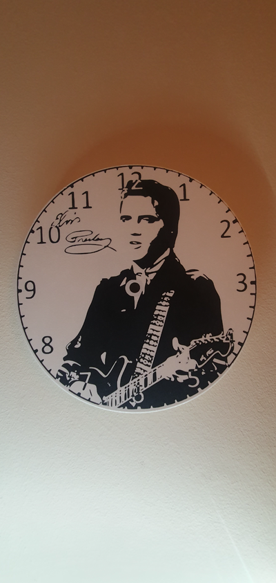 elvis l'horloge signature mécanisme logement by nelly16 ménage décor visage 3d print model - Mito3D