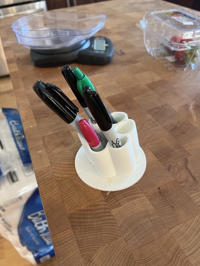 cane zampa penna titolare supporto by adamo l domestico arredamento matita pennarello 3d print model - Mito3D